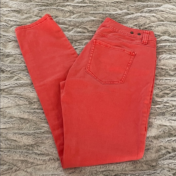 CAbi Denim - CAbi High-Rise Skinny Jeans in Coral